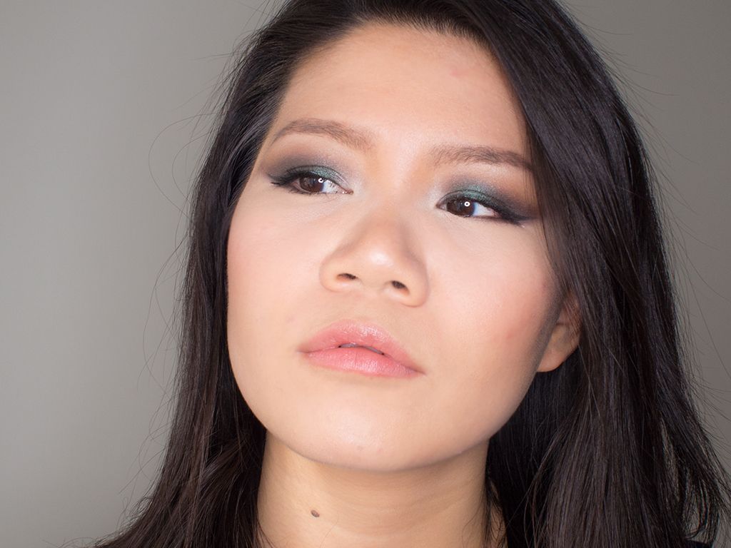 The Office Chic: MAKE UP FOR EVER Artist Shadows Take Pigmentation to a