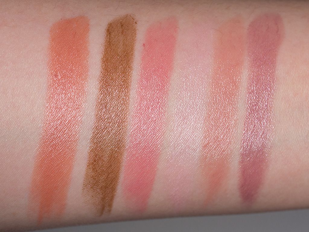 photo loreal-paris-colour-riche-lipsticks-30th-anniversary-04-collection-privee-swatches.jpg