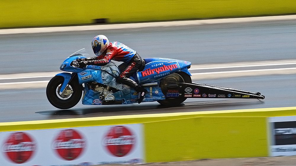 IMAGE: http://i1246.photobucket.com/albums/gg618/DaveHansen/NHRA%20Dallas%202012/IMG_1671.jpg
