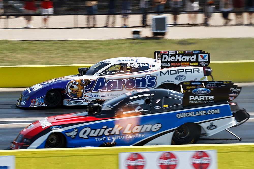 IMAGE: http://i1246.photobucket.com/albums/gg618/DaveHansen/NHRA%20Dallas%202012/IMG_1720.jpg