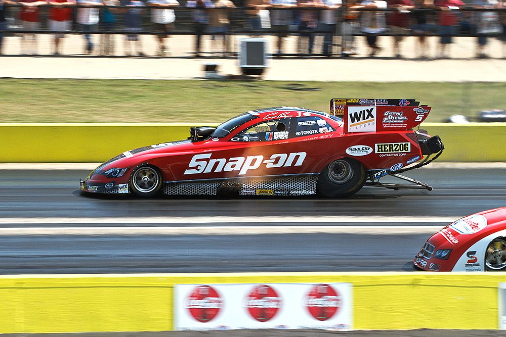 IMAGE: http://i1246.photobucket.com/albums/gg618/DaveHansen/NHRA%20Dallas%202012/IMG_1732.jpg
