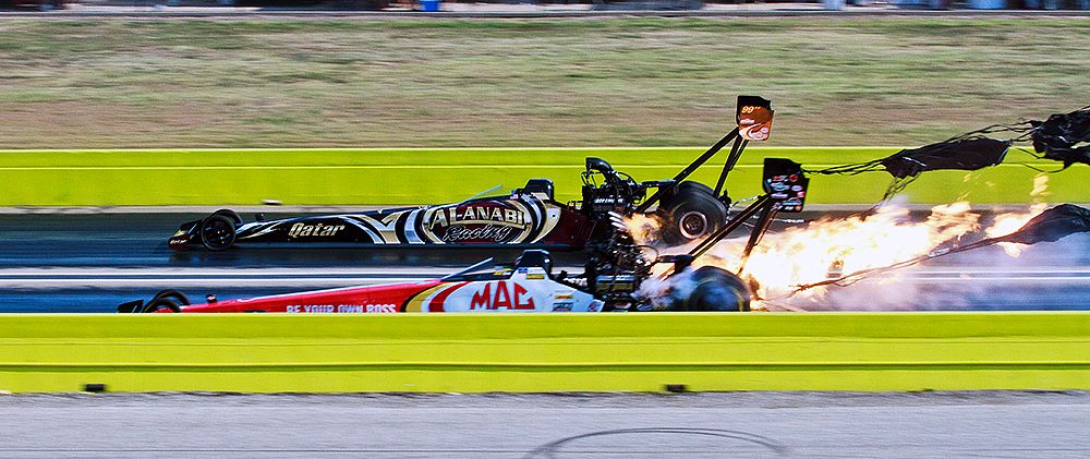 IMAGE: http://i1246.photobucket.com/albums/gg618/DaveHansen/NHRA%20Dallas%202012/IMG_1934.jpg