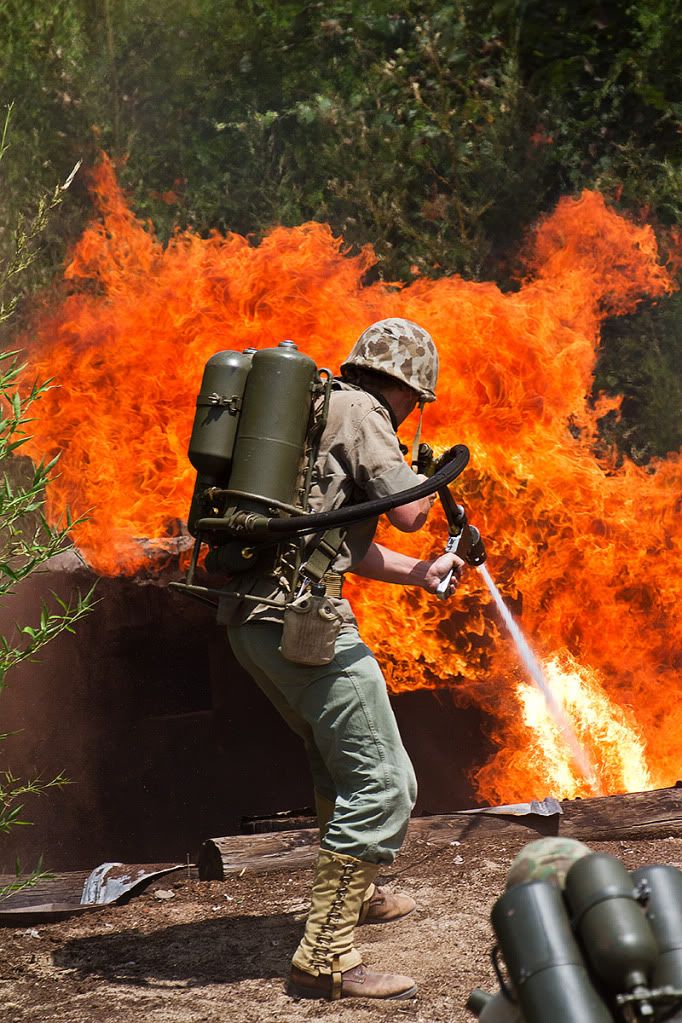 IMAGE: http://i1246.photobucket.com/albums/gg618/DaveHansen/WWII%20Reenactment/IMG_1319-2.jpg