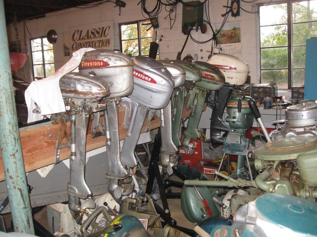 oldOUTBOARDSLOWERINGARAGE008_zpse59dd797.jpg