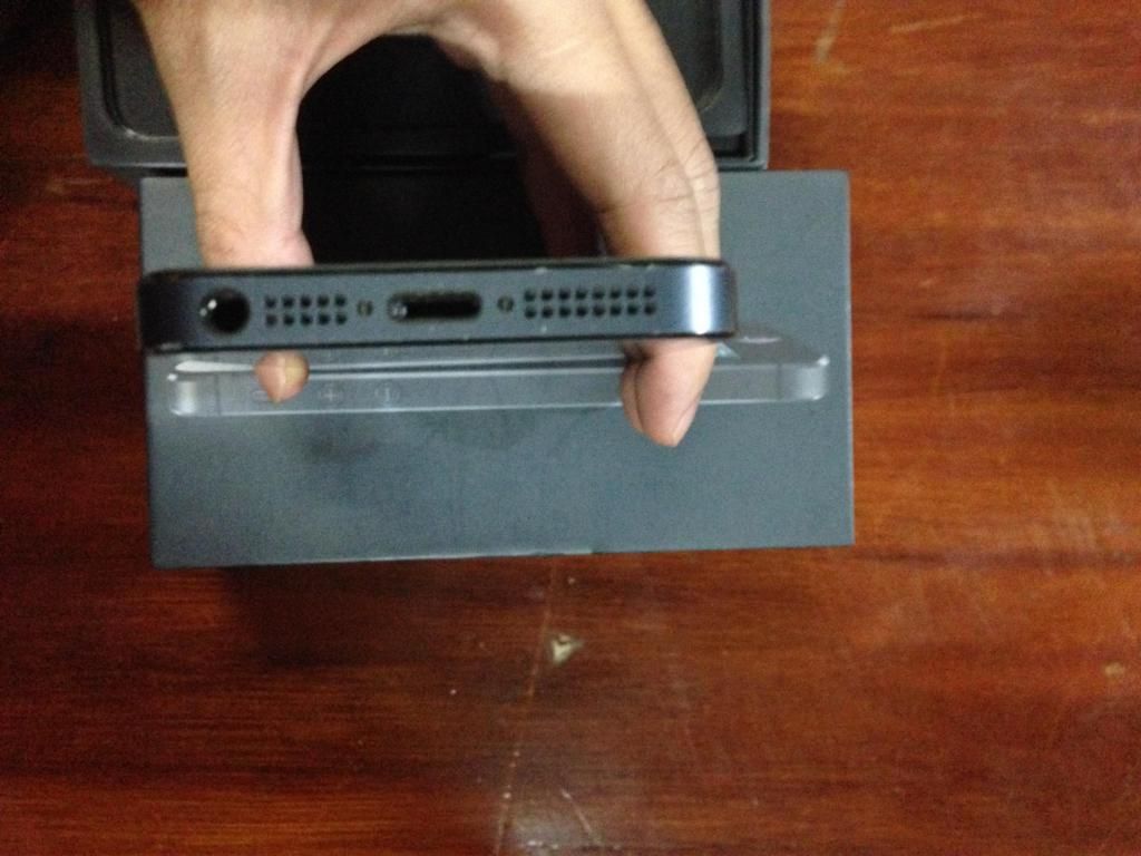 Bán IPhone 5 Quốc Tế (mỹ) Đen !!!!!! - 1