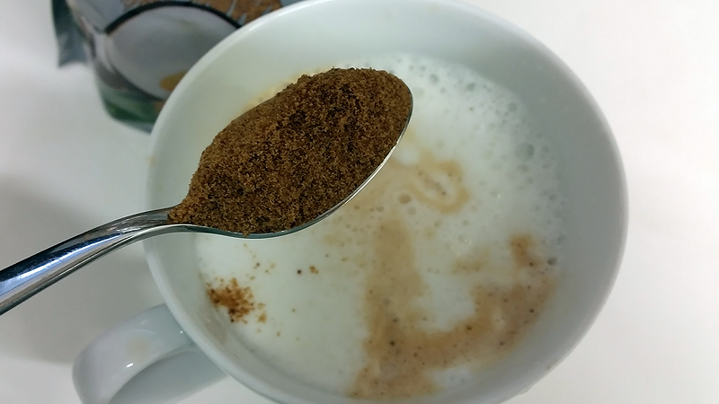 Kokosový cukor do rannej kávy